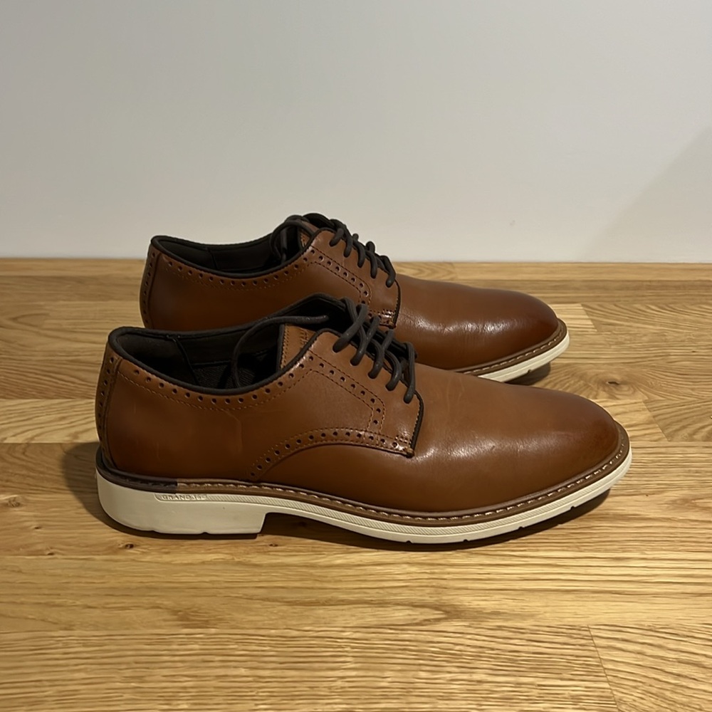 Brand new pair of men’s Cole Haan Go to plain toe Oxford size 9.5 - Picture 2 of 5